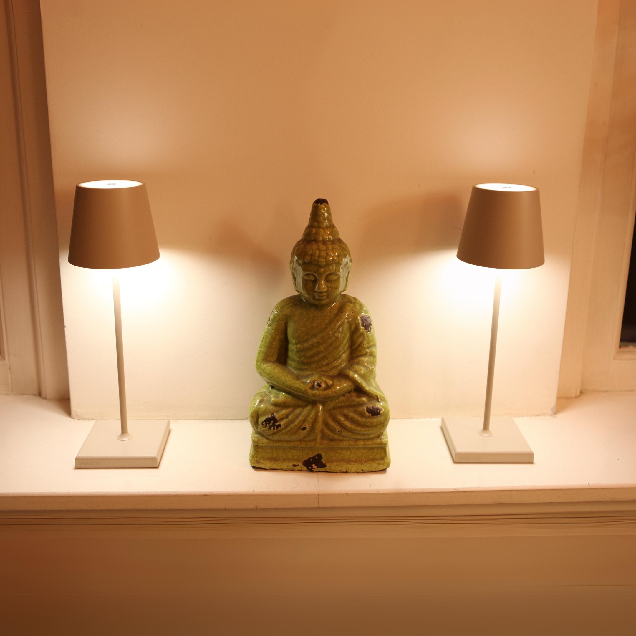 LumiDesk™ – Dimm­bare LED-Schreibtischlampe im modernen Design